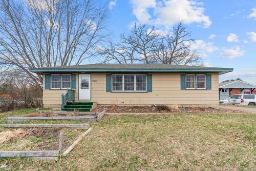 38804 8th Ave, North Branch, MN, 55056-3320 | Card Image