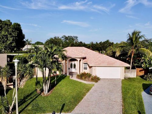 13620 Folkestone Ct, Wellington, FL, 33414-7827 | Card Image