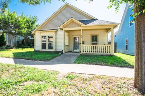 218 Wells St, Jackson, TN, 38301-6048 | Card Image