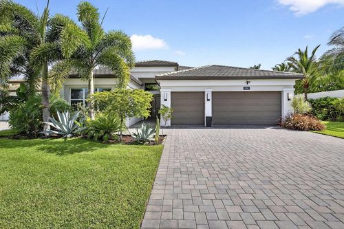 9265 Seahorse Bay Dr, Boynton Beach, FL, 33473-7104 | Card Image