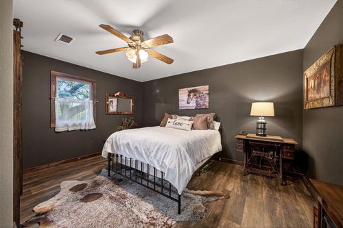 1850 W Ranch Rd, Leakey, TX, 78873 | Card Image