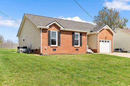 3105 Larson Ln, Clarksville, TN, 37043-2435 | Card Image