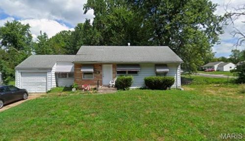 201 Estridge Rd, Saint Louis, MO, 63137-4126 | Card Image