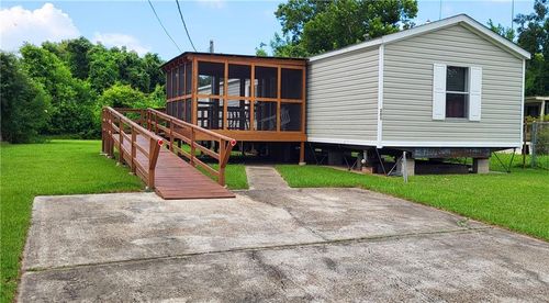 205 Hollywood Park Rd, Montz, LA, 70068-8945 | Card Image