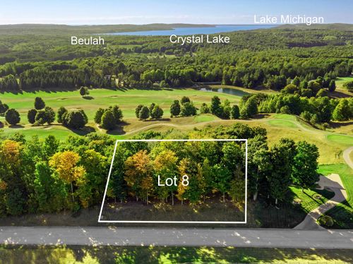 8 Heather Ridge Trl, Beulah, MI, 49617-8552 | Card Image
