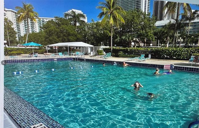 APT-1520 - 3800 S Ocean Dr, Condo with 2 bedrooms, 2 bathrooms and null parking in Hollywood FL | Image 23