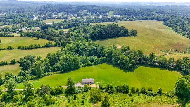 3759 E Highway 552, House other with 3 bedrooms, 2 bathrooms and null parking in Lily KY | Image 7