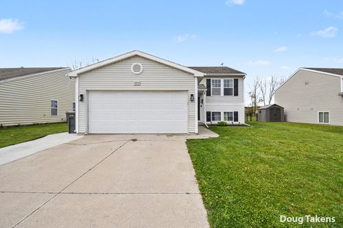 6479 Kodiak Dr, Alto, MI, 49302-9080 | Card Image