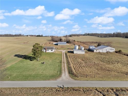 115 N Harristown Rd, Salem, IN, 47167-6310 | Card Image