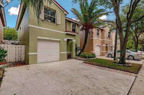 4025 Tree Tops Rd, Hollywood, FL, 33026-1184 | Card Image