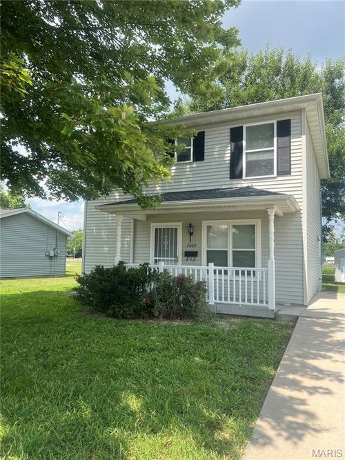 2009 E Kansas St, Springfield, IL, 62703-1909 | Card Image