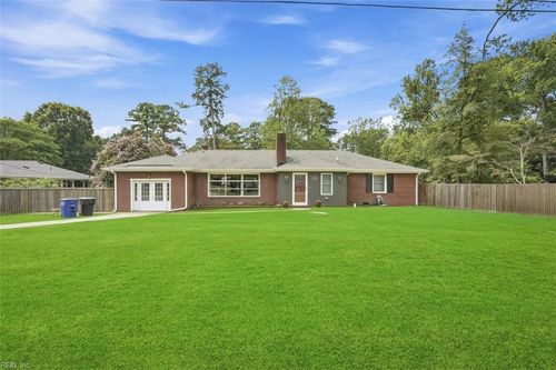2105 Sterling Point Dr, Portsmouth, VA, 23703-4729 | Card Image