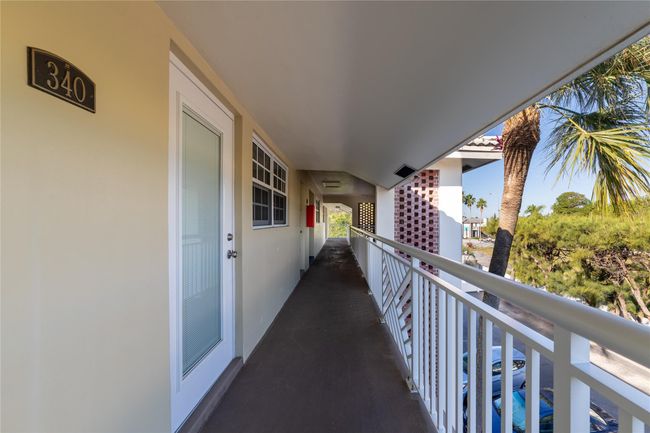 APT-340 - 1951 Ne 39 Th St, Condo with 1 bedrooms, 2 bathrooms and null parking in Lighthouse Point FL | Image 4