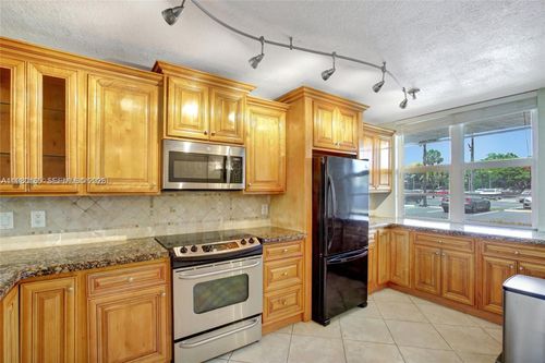 apt-109-250 Jacaranda Dr, Plantation, FL, 33324-2519 | Card Image