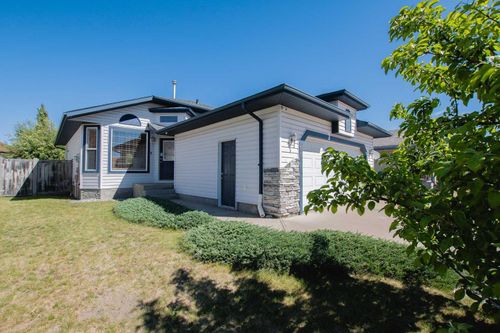 81 Pinnacle Cres, Grande Prairie, AB, T8W2T1 | Card Image
