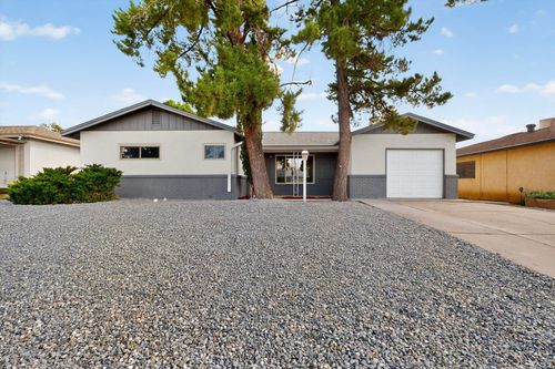 4104 Palo Duro Ave Ne, Albuquerque, NM, 87110-1098 | Card Image