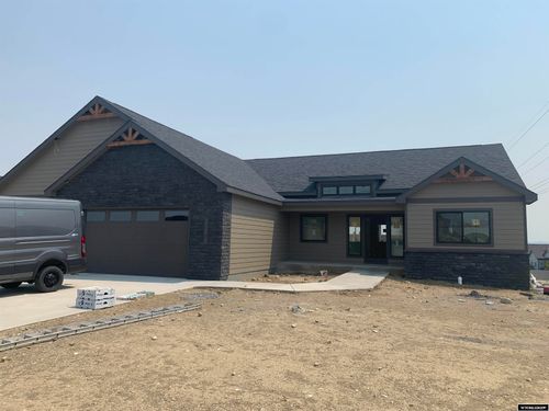 2625 Heathrow Ave, Casper, WY, 82609-3938 | Card Image