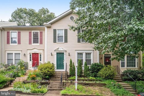 5865 Westwater Ct, CENTREVILLE, VA, 20121-3040 | Card Image