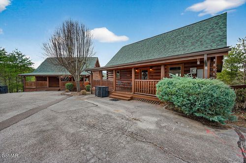 1949 Cougar Crossing Way, Sevierville, TN, 37876 | Card Image