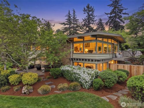 215 Sw 178th St, Normandy Park, WA, 98166-3743 | Card Image