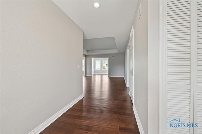 7352 Manatee Ct, House other with 2 bedrooms, 2 bathrooms and 2 parking in Maumee OH | Image 4