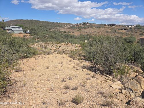 11830 E Yavapai Dr, Dewey Humboldt, AZ, 86327-7109 | Card Image