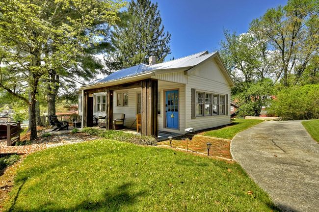 102 Riverview St, Home with 3 bedrooms, 2 bathrooms and null parking in Copperhill TN | Image 35