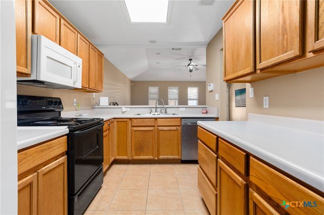 2153 Keystone Dr, House other with 3 bedrooms, 3 bathrooms and null parking in New Braunfels TX | Image 11