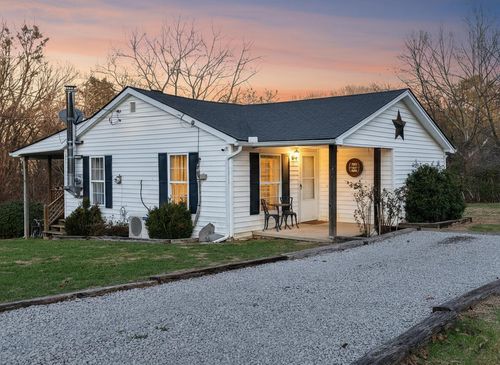 2823 Dreyfus Rd, Waco, KY, 40385-9517 | Card Image