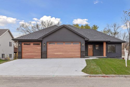 1270 Bellflower Ln, Owatonna, MN, 55060-5112 | Card Image