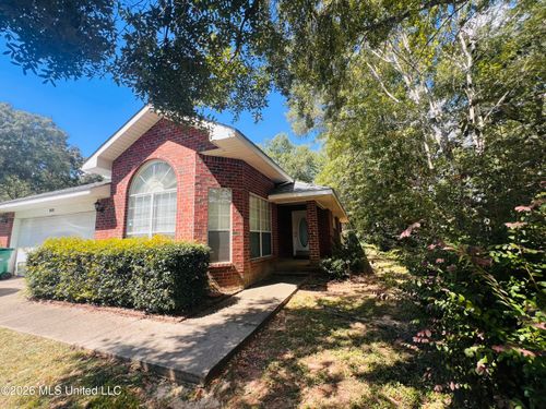 7833 Moanalua Way, Diamondhead, MS, 39525-3743 | Card Image