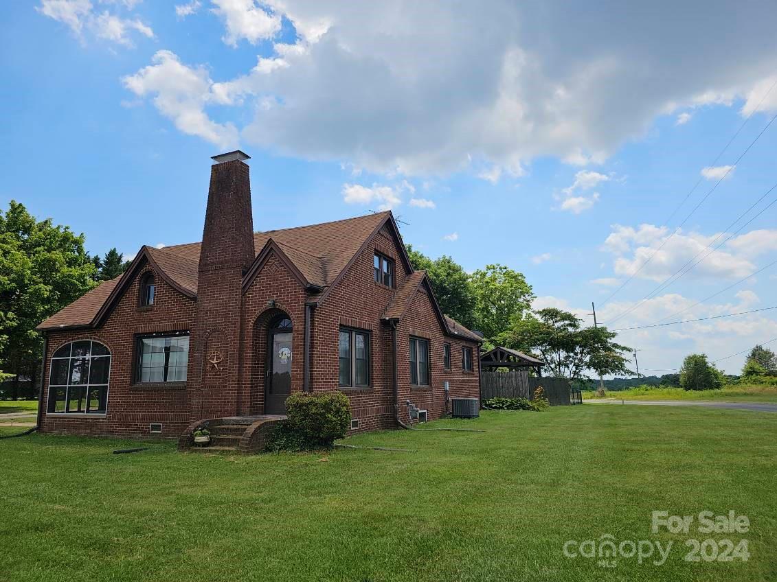 Taylorsville Hwy, Stony Point, NC 28678