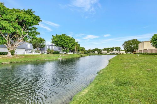 1586 Shaker Cir, Wellington, FL, 33414-5788 | Card Image