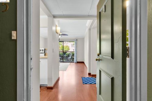 apt-105-470 N Civic Dr, Walnut Creek, CA, 94596-3321 | Card Image