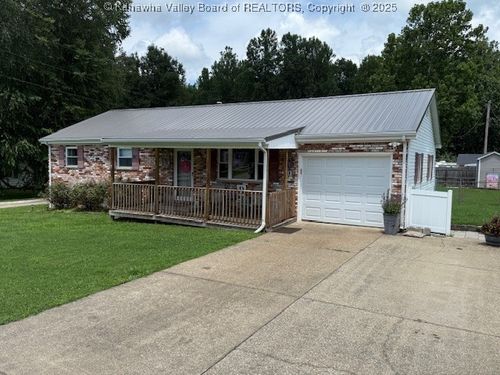 215 Ivywood St, Eleanor, WV, 25070-1395 | Card Image