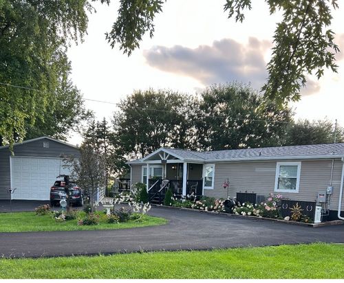 2728 W Brooklyn Rd, Compton, IL, 61318-9631 | Card Image