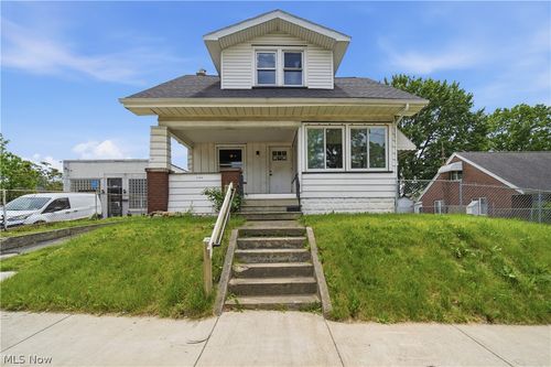 1304 W Waterloo Rd, Akron, OH, 44314-1512 | Card Image
