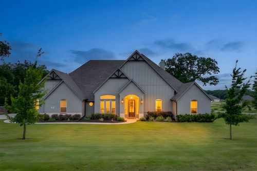 947 Silverleaf Dr, Weatherford, TX, 76085-3968 | Card Image