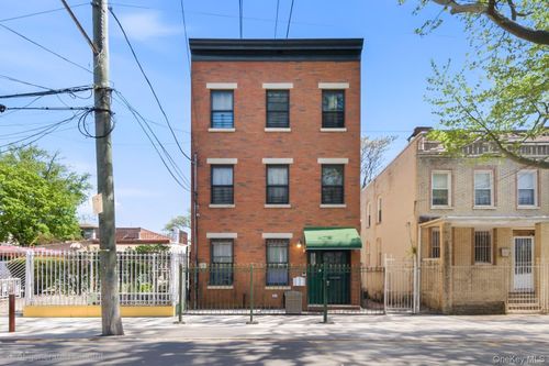 425 Barbey St, Brooklyn, NY, 11207-3703 | Card Image