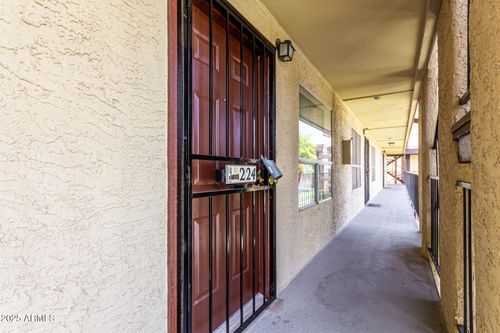 224-461 W Holmes Ave, Mesa, AZ, 85210-5157 | Card Image