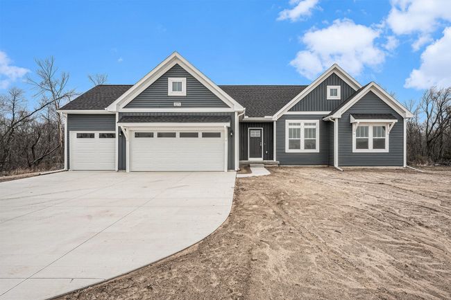 8275 Mcarthur Ave Ne, House other with 4 bedrooms, 3 bathrooms and null parking in Belding MI | Image 4
