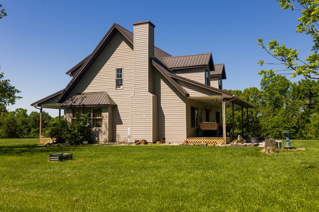 Side of Home | Image 14