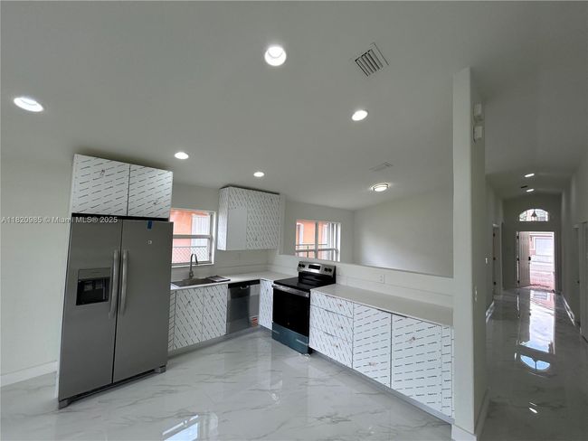 1507 Se 20 Th Rd, House other with 3 bedrooms, 2 bathrooms and null parking in Homestead FL | Image 8