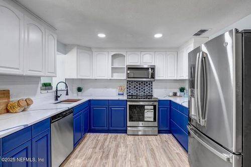 458 Eric Ave, Jacksonville, FL, 32218-3874 | Card Image