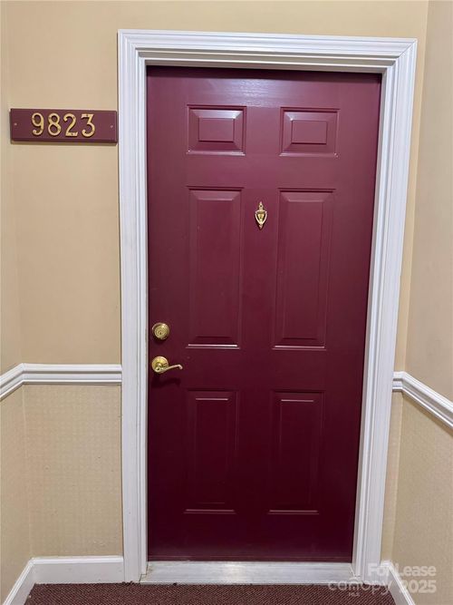 9823 Hyde Glen Ct, Charlotte, NC, 28262-2657 | Card Image