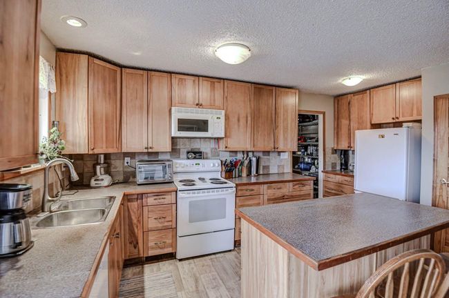 640 Mcculloch Crescent, House other with 6 bedrooms, 3 bathrooms and 4 parking in Irricana AB | Image 10