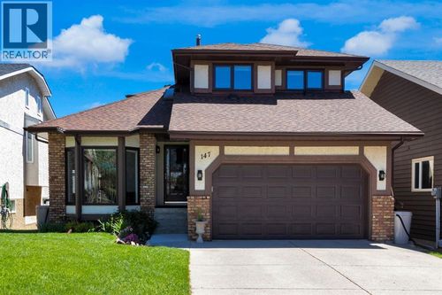 147 Hawkcliff Way Nw, Calgary, AB, T3G2S6 | Card Image