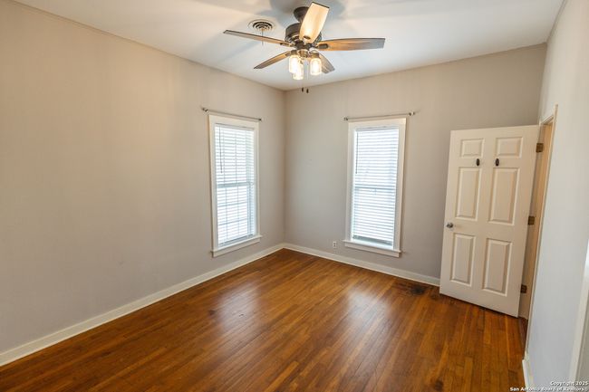 219 S Pickford, House other with 2 bedrooms, 2 bathrooms and null parking in Sabinal TX | Image 6