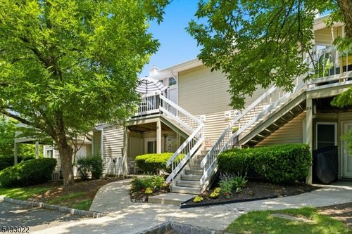 84 Mayfield Rd, Bedminster, NJ, 07921-1415 | Card Image