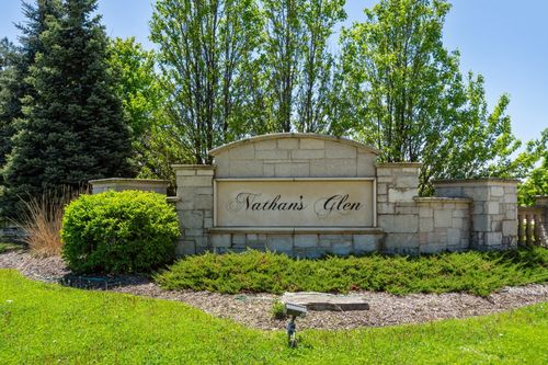 1 Leanda Ln, South Barrington, IL, 60010-5348 | Card Image